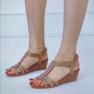 Elegant Tan Wedge Sandals